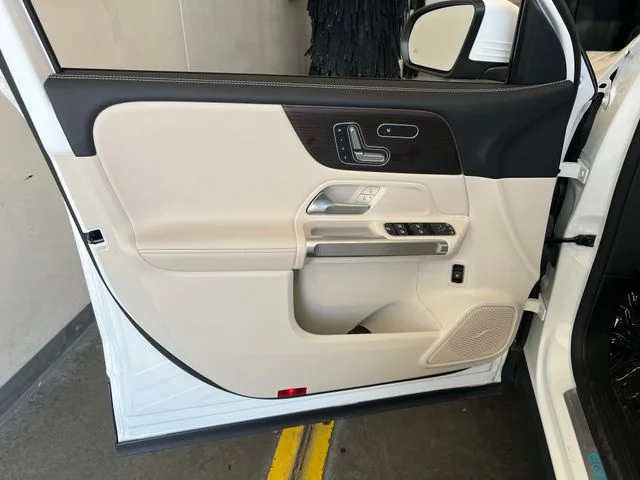 Used 2025 Polar White Mercedes-Benz 300 image 35