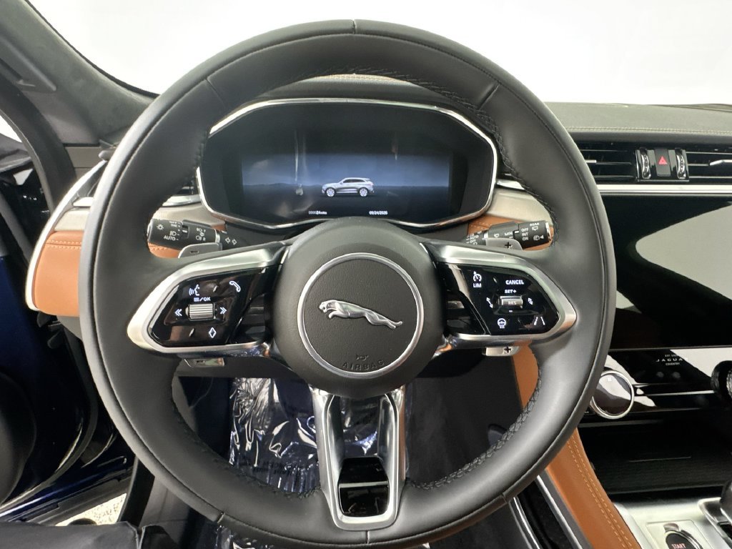 2026 Jaguar F-Pace R-Dynamic S - Photo 14