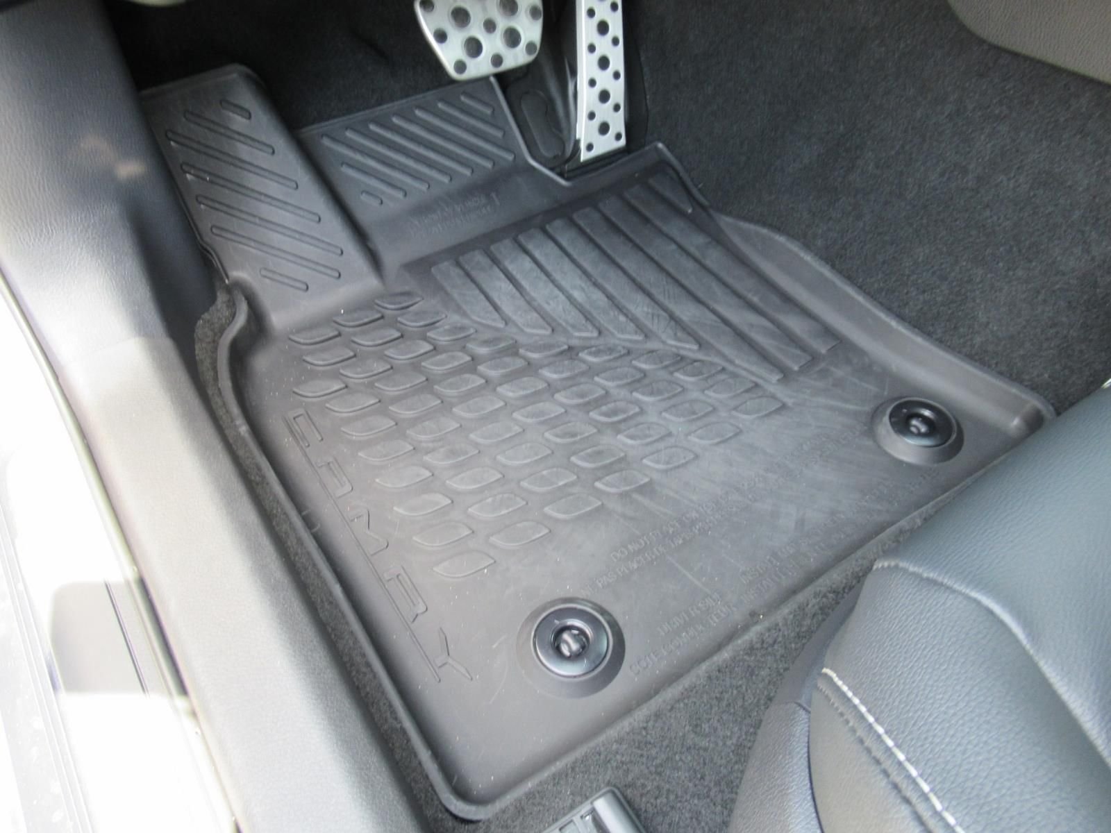 Used 2026  Toyota SE image 19