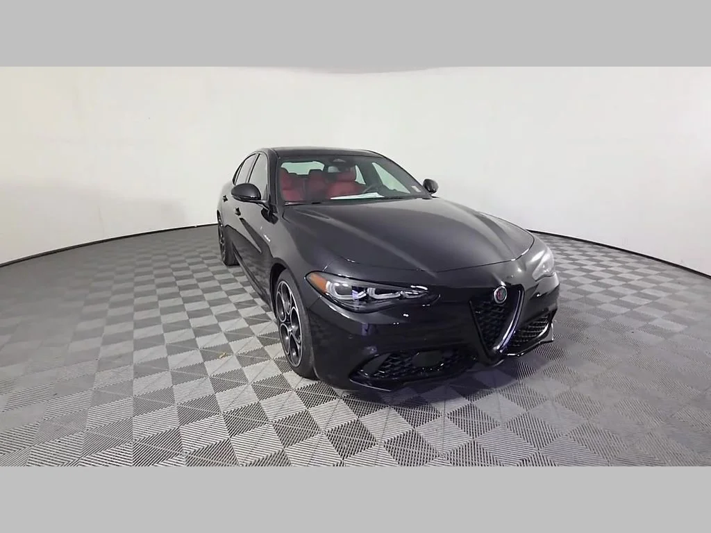 New 2026 Vulcano Black Metallic Alfa Romeo Base image 40