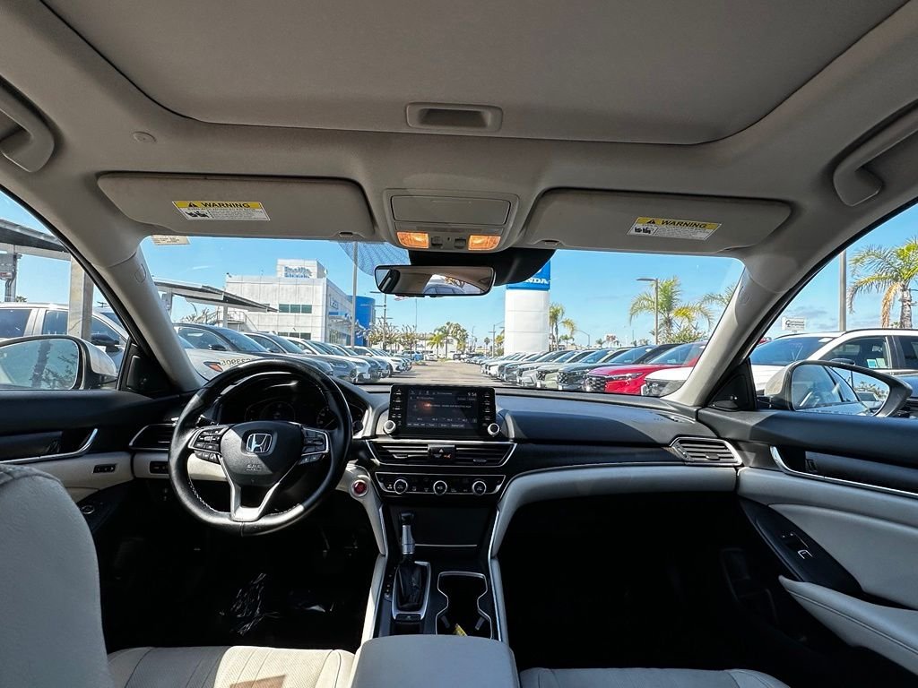 Used 2020 Gold Honda EX-L image 18
