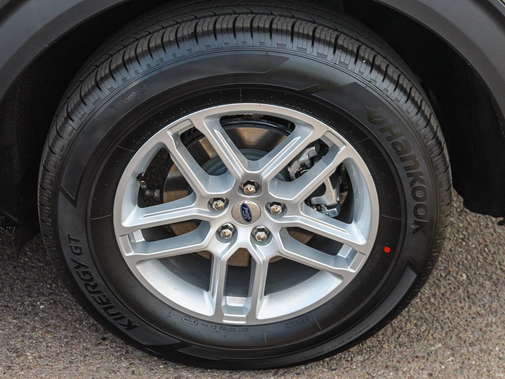 New 2026 Carbonized Gray Metallic Ford Active image 7