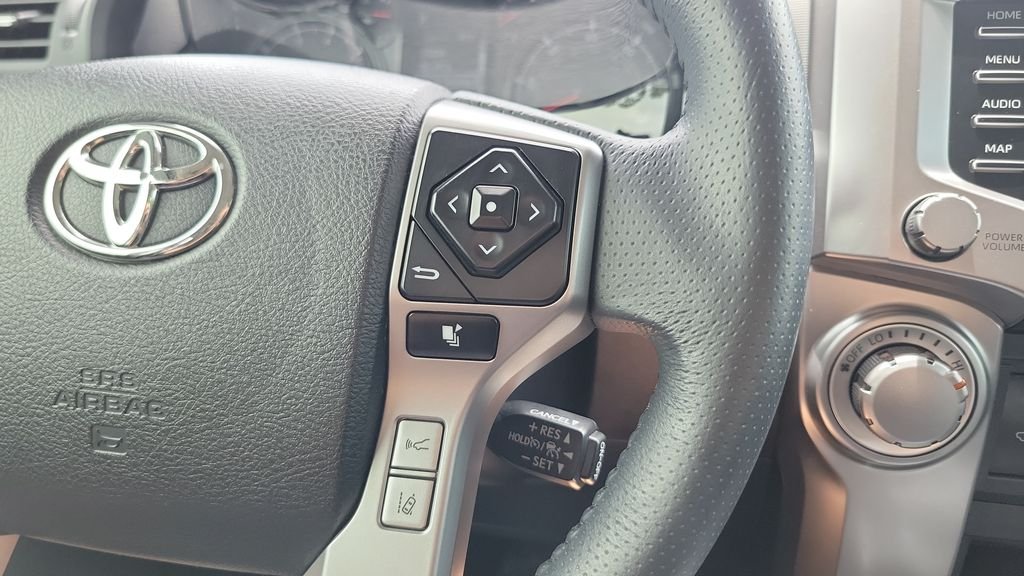 Used 2022 Blue Toyota SR5 image 21