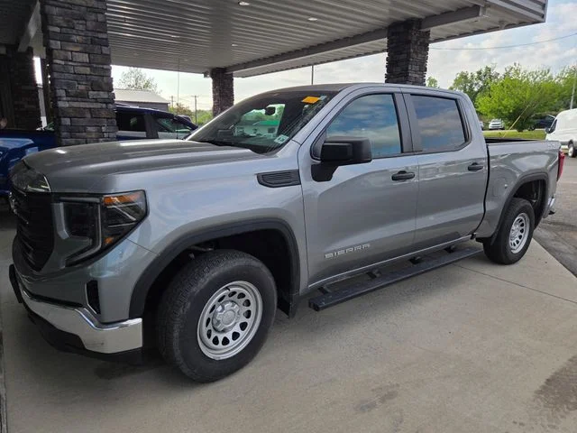 2023 GMC Sierra 4WD Crew Cab Short Box Pro's photo