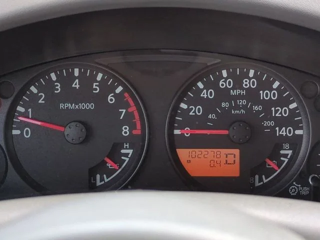 Used 2016 Gray Nissan SV image 25