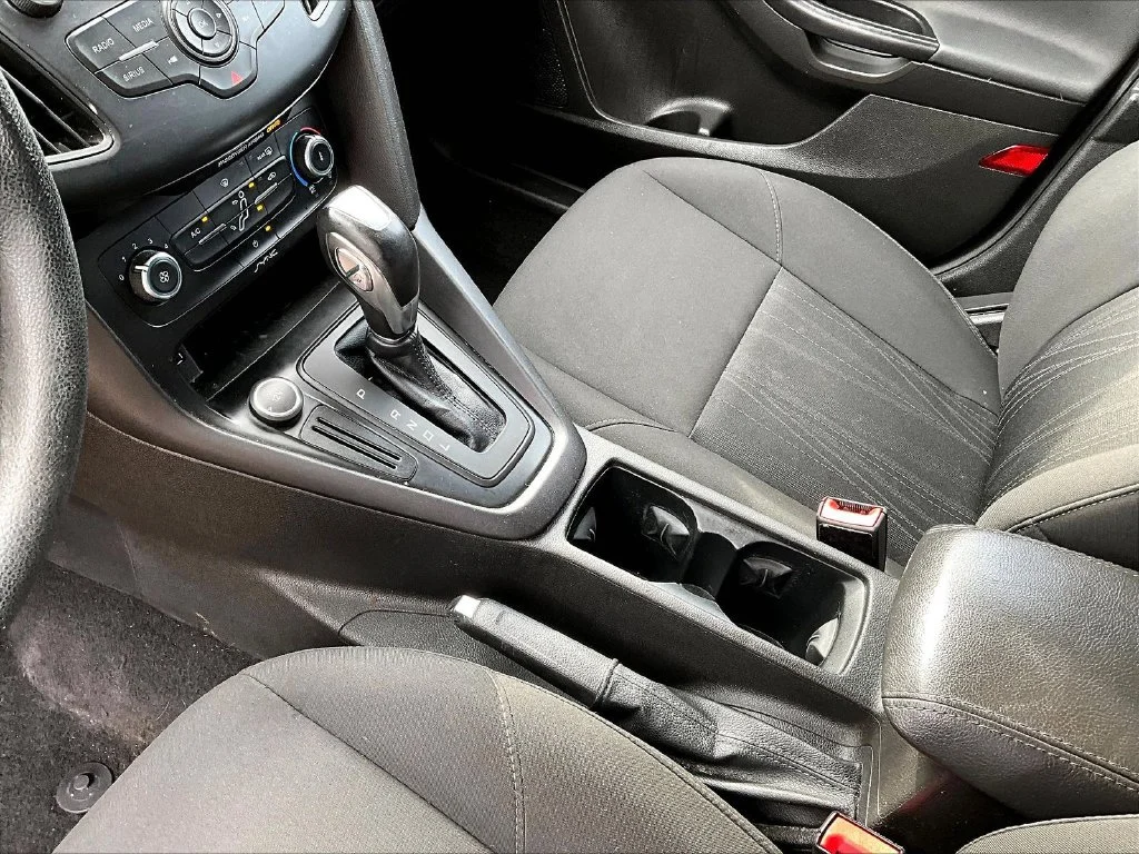 Used 2016 Black Ford SE image 22