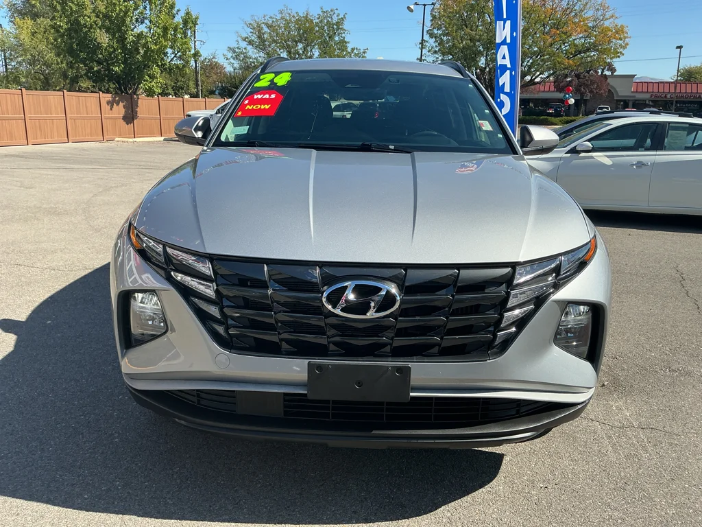 Used 2024 Shimmering Silver Hyundai Blue image 2