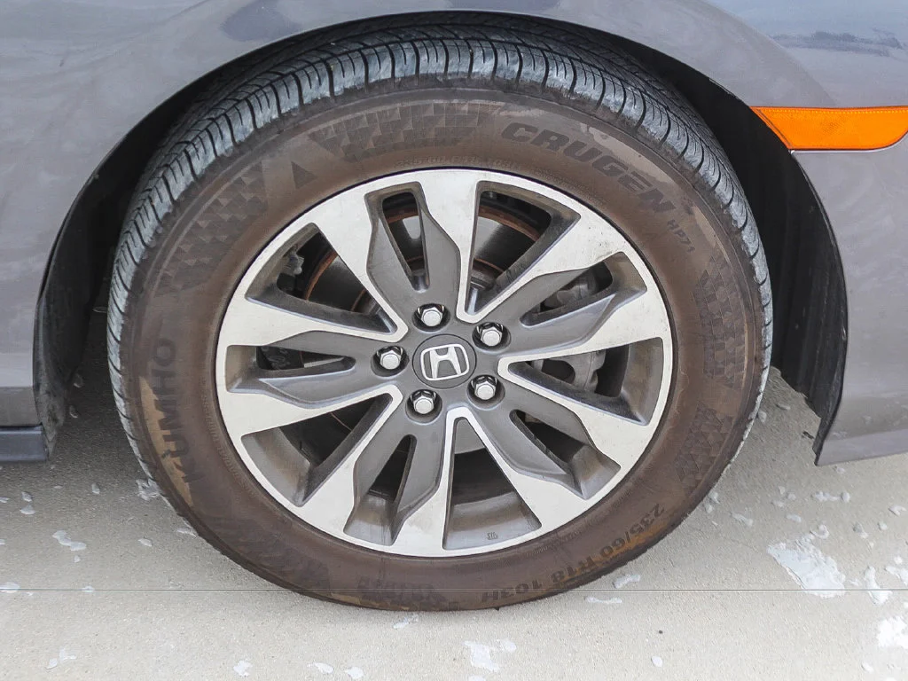 2023 Honda Odyssey EX-L - Photo 10
