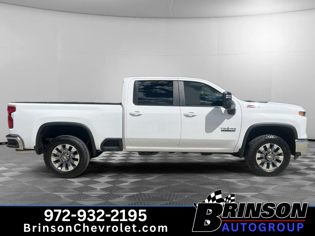 New 2026 Summit White Chevrolet LT image 5