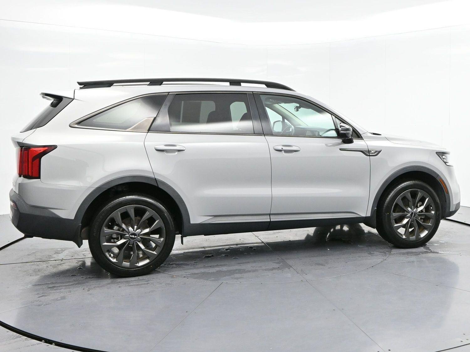 Used 2023 Wolf Gray Kia X-Line SX Prestige image 8