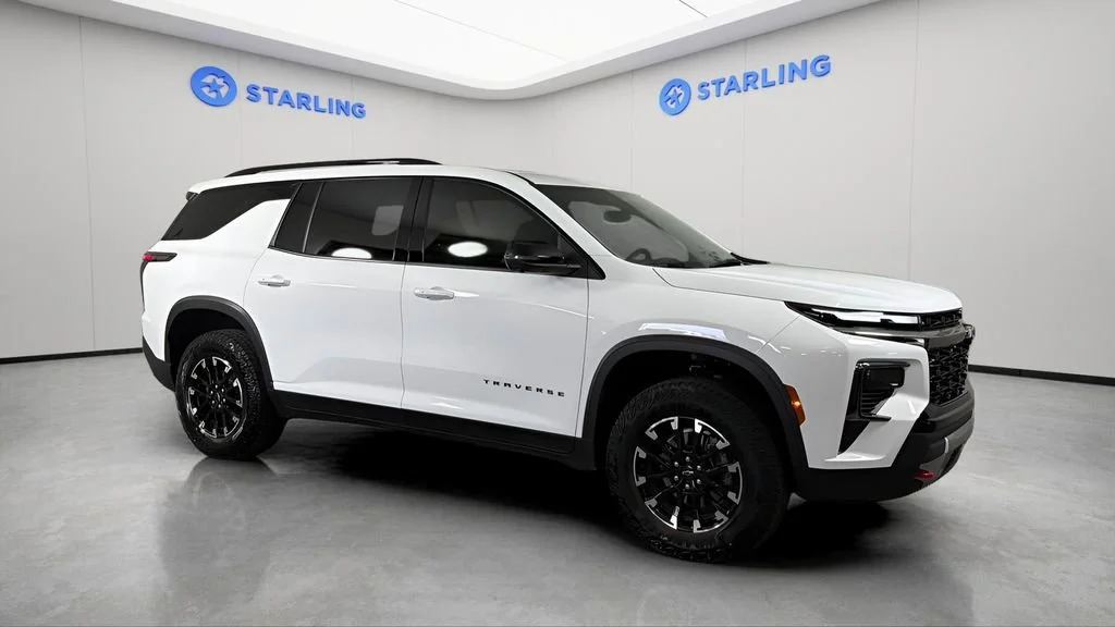 Used 2024 Summit White Chevrolet Z71 image 12