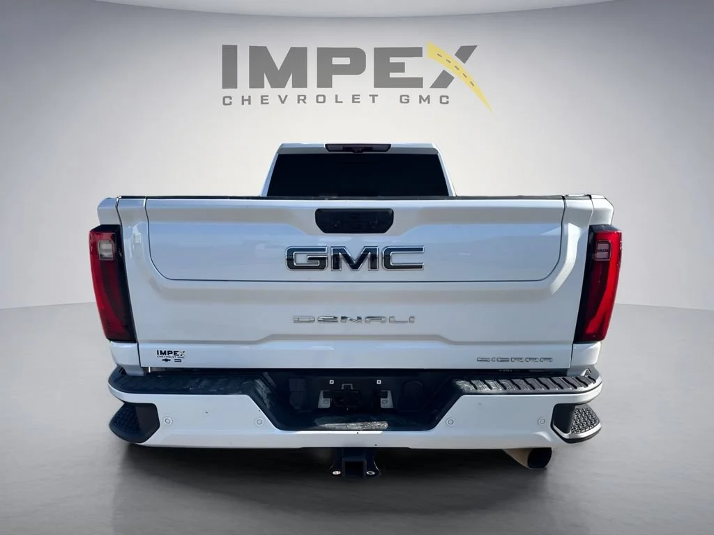 Used 2024 White Frost Tricoat GMC Denali Ultimate DRW image 4