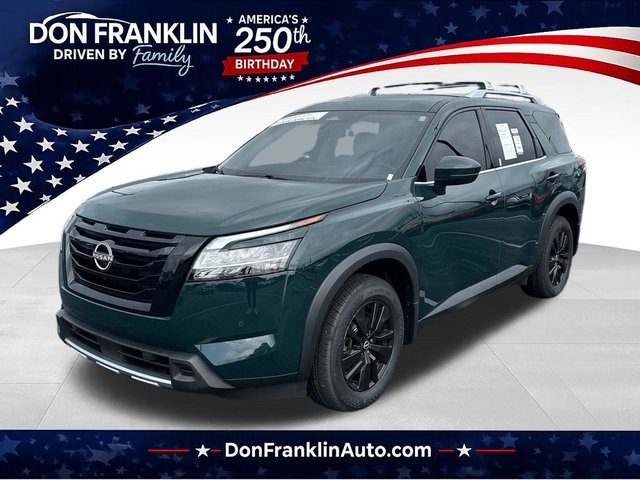 2024 Nissan Pathfinder SL