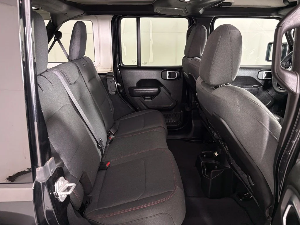 Used 2025 Black Jeep Rubicon image 40