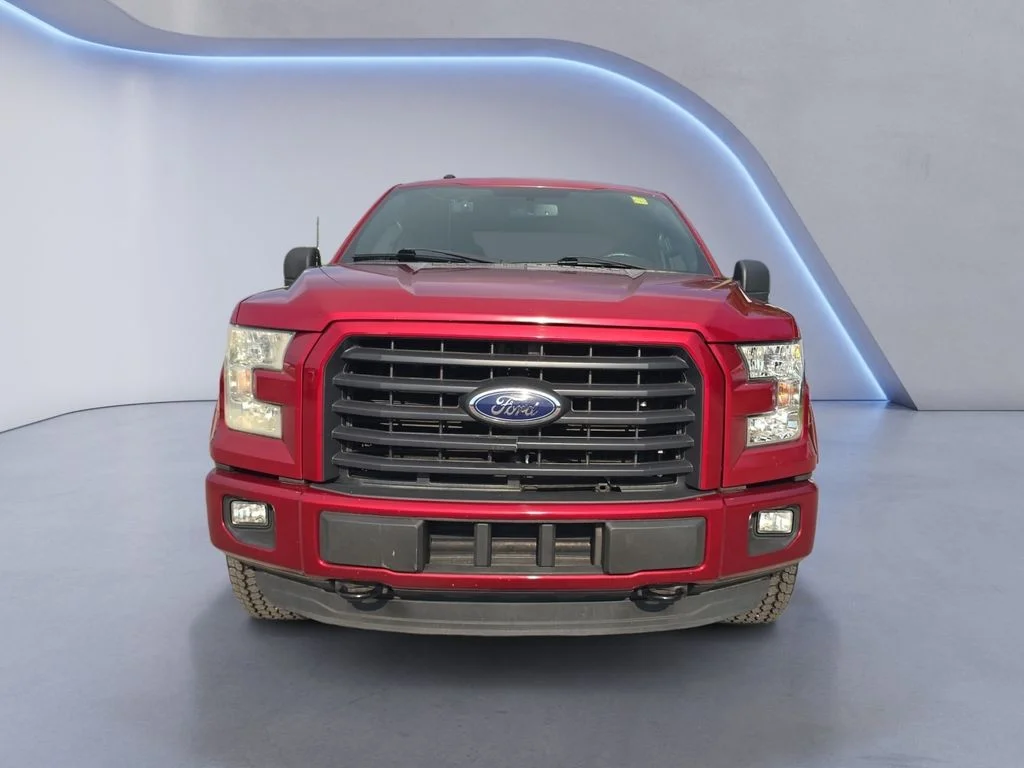 Used 2016 Ruby Red Metallic Tinted Clearcoat Ford XLT image 9