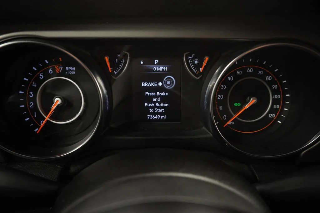 Used 2019 Gray Jeep Sport S image 32