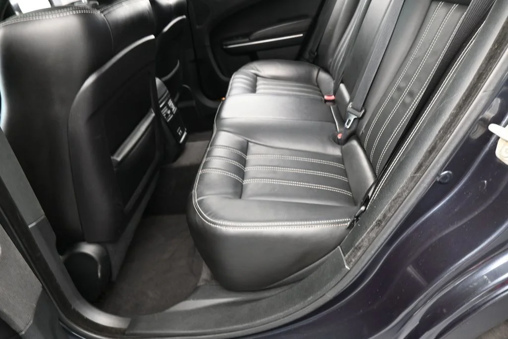 Used 2018 Maximum Steel Metallic Clearcoat Chrysler S image 34