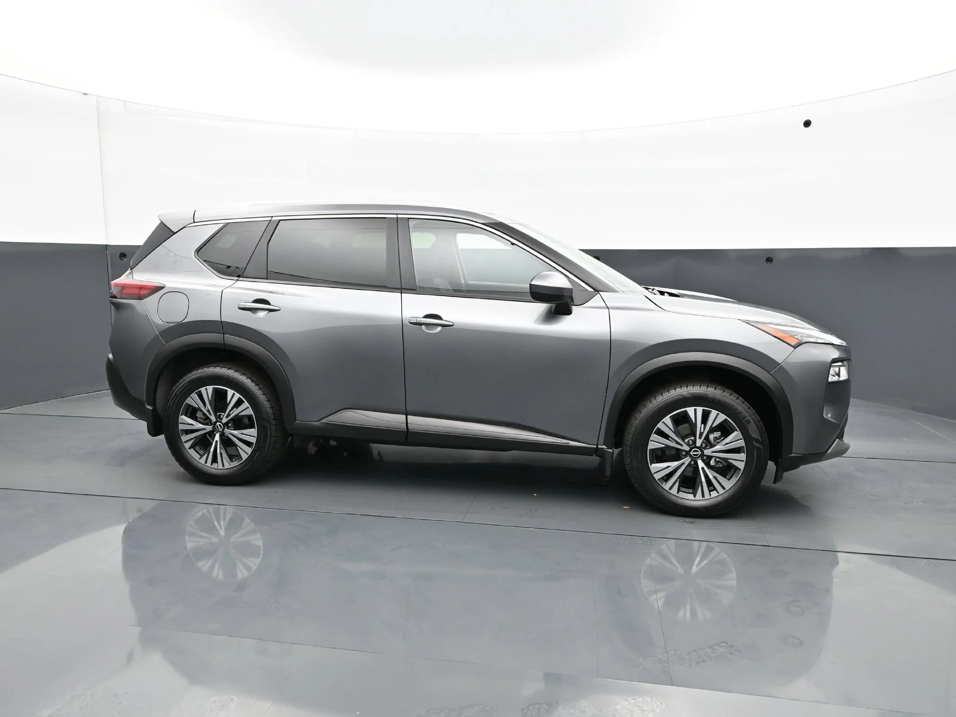 Used 2023 Gun Metallic Nissan SV image 9