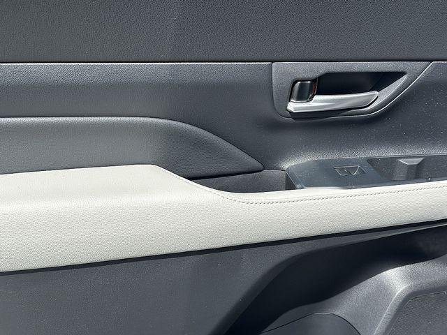 Certified Used 2024 WIND CHILL PEARL Toyota  image 21