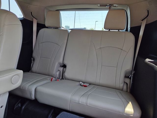Used 2018  Buick Premium Group image 13
