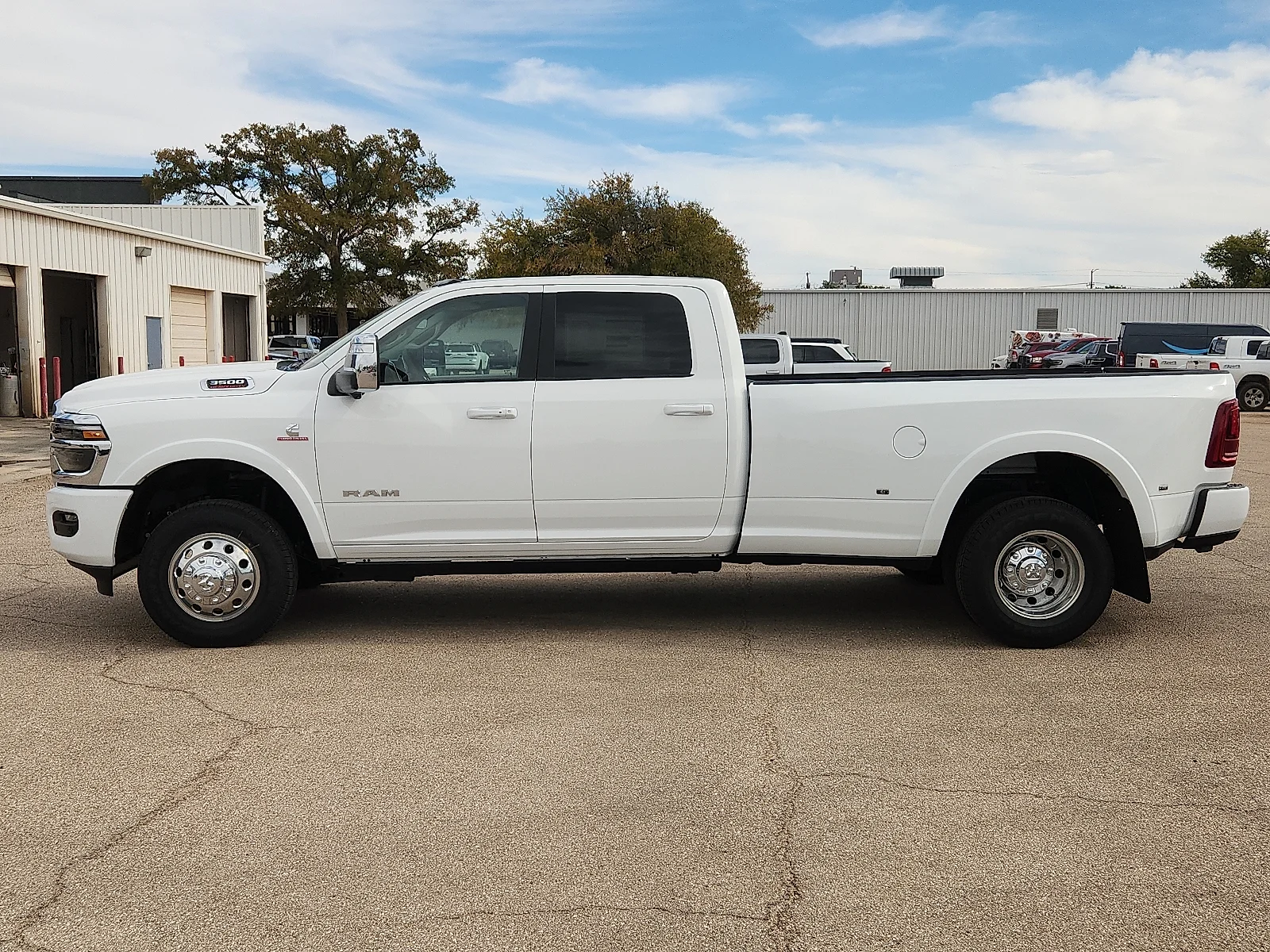New 2027 Bright White Clear-Coat  Paint Ram LARAMIE CREW CAB 4X4 8