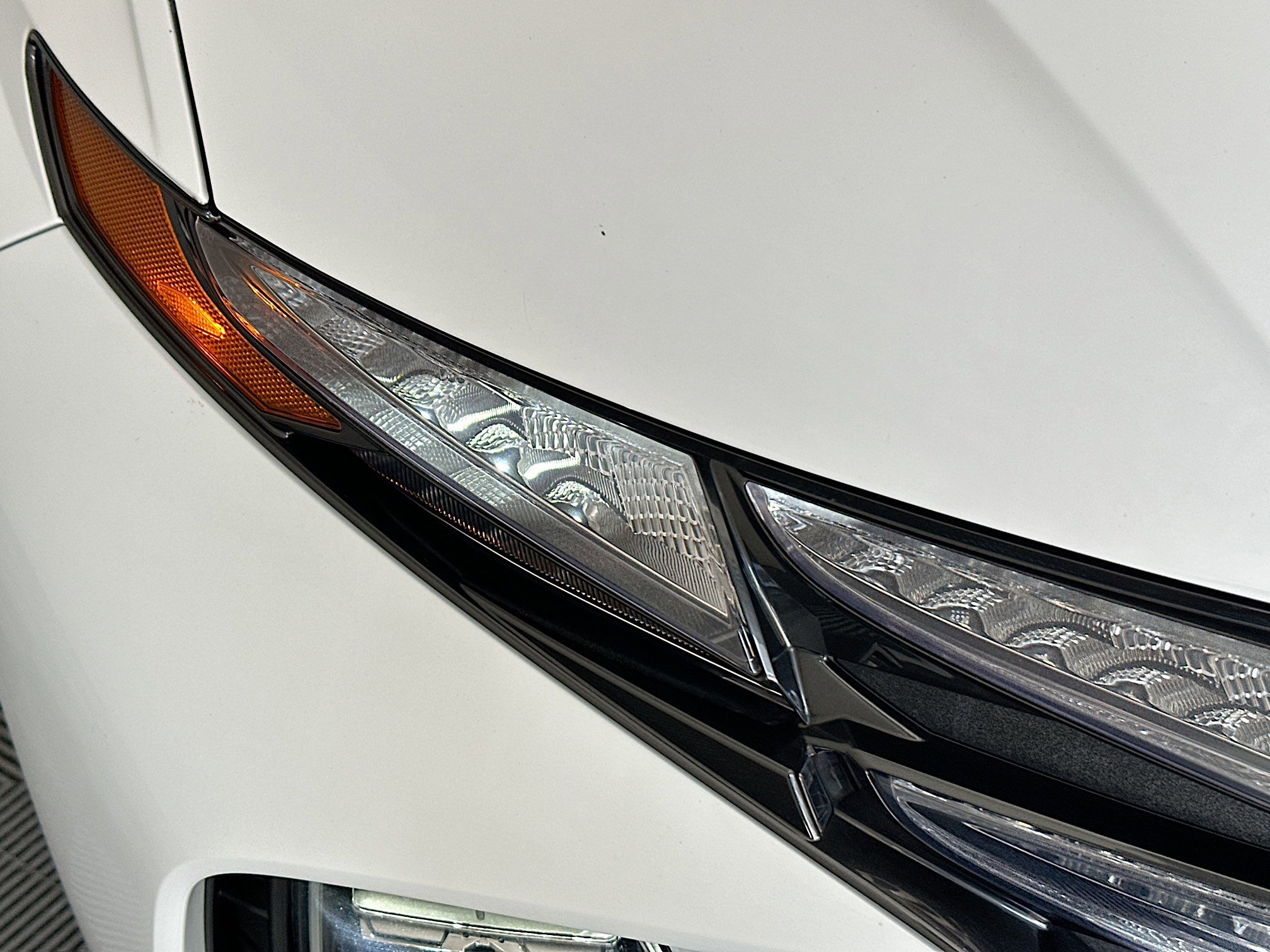 Used 2022 Quartz White Hyundai SE image 9