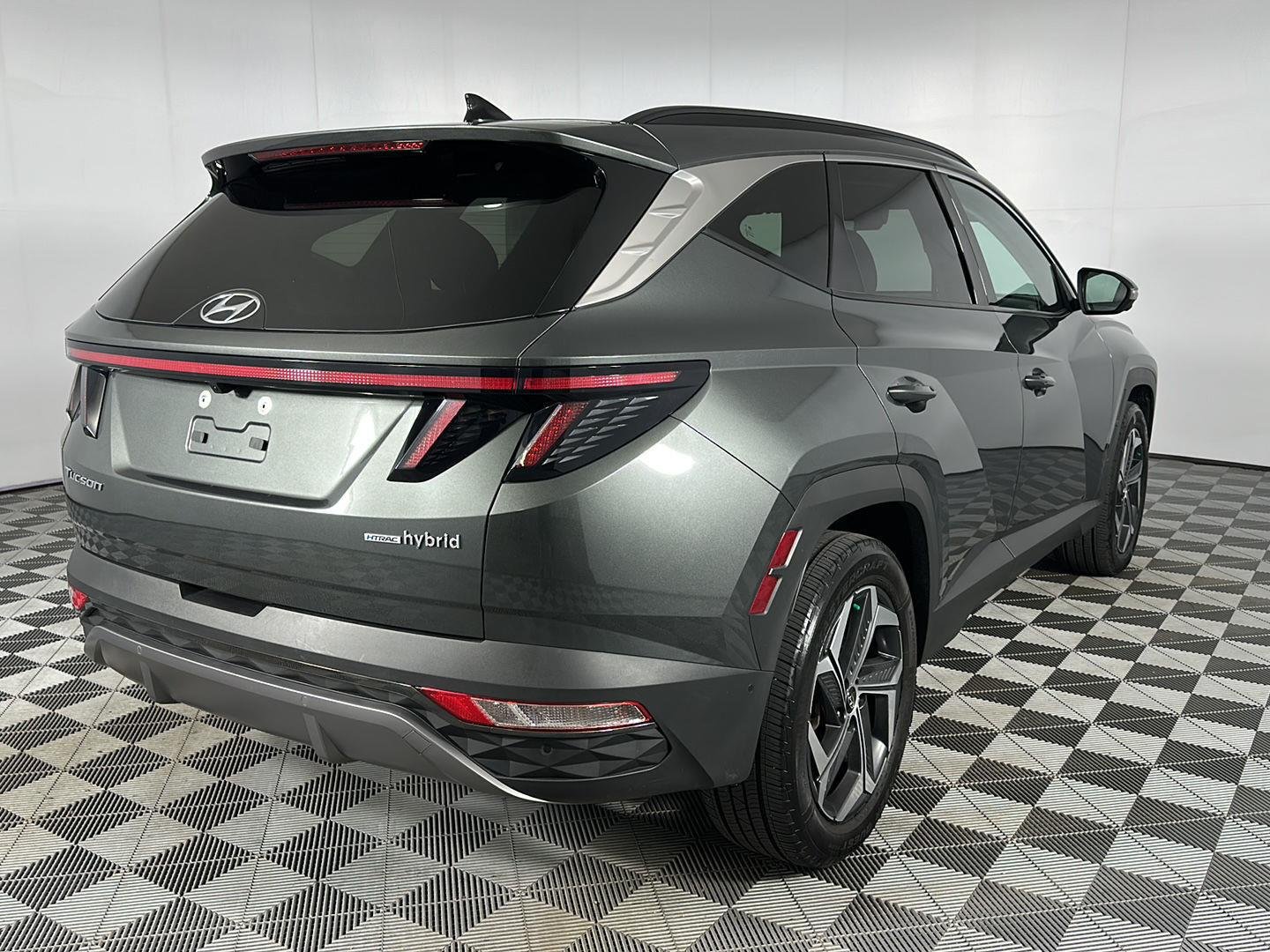 Used 2022 Amazon Gray Hyundai Limited image 32