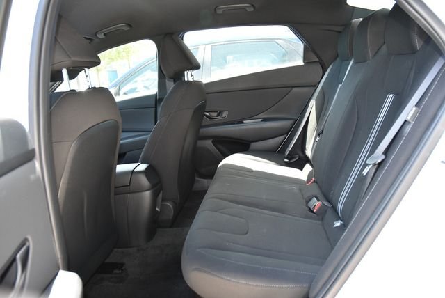 2025 Hyundai Elantra Blue - Photo 19