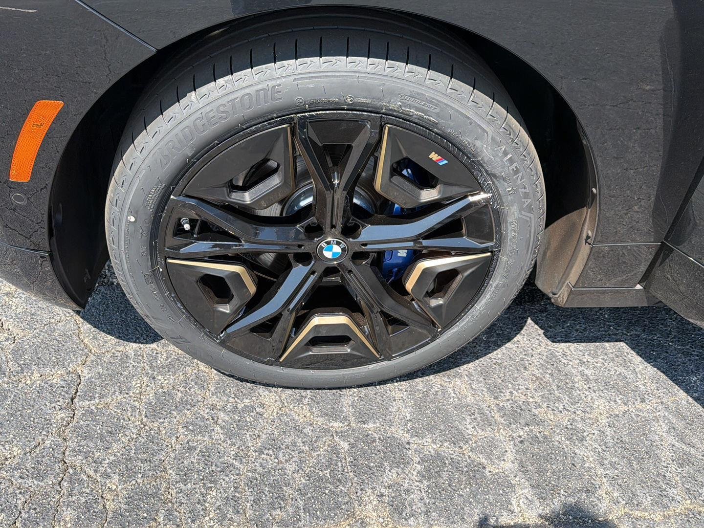 Used 2024 Black Sapphire Metallic BMW M60 image 35