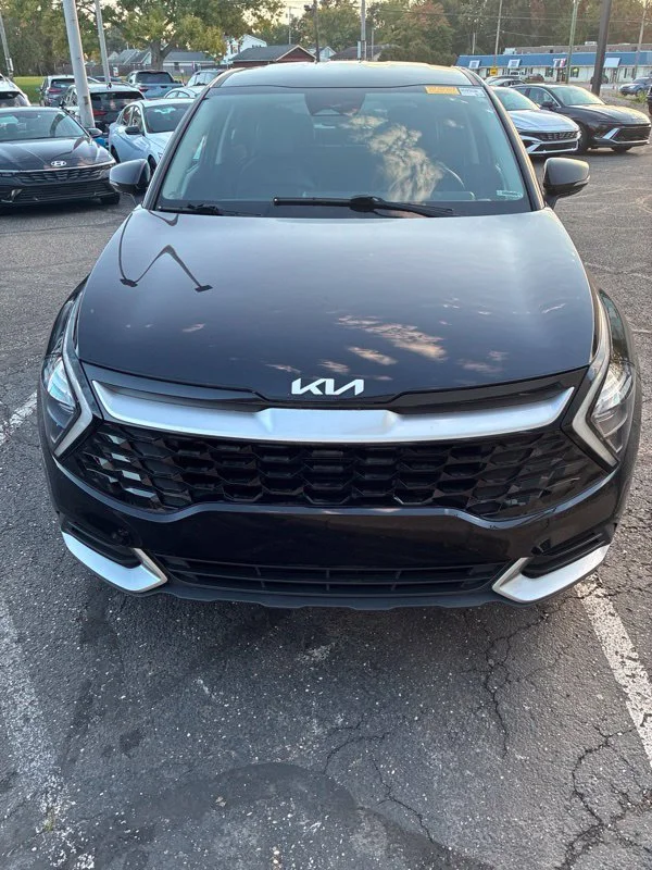 Used 2023 Black Kia EX image 8