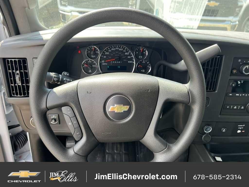 2025 Chevrolet Express Cargo Work Van - Photo 15