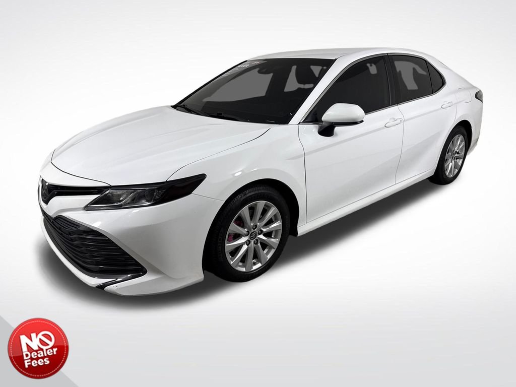 2019 Toyota Camry LE - Photo 6