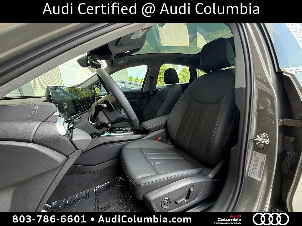 Used 2025  Audi 2.0T Premium image 5