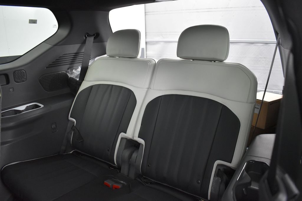 New 2026 Wolf Gray / Black Roof Kia GT-Line AWD image 20