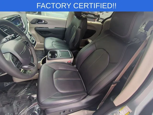 Used 2023 Silver Chrysler Touring L image 16
