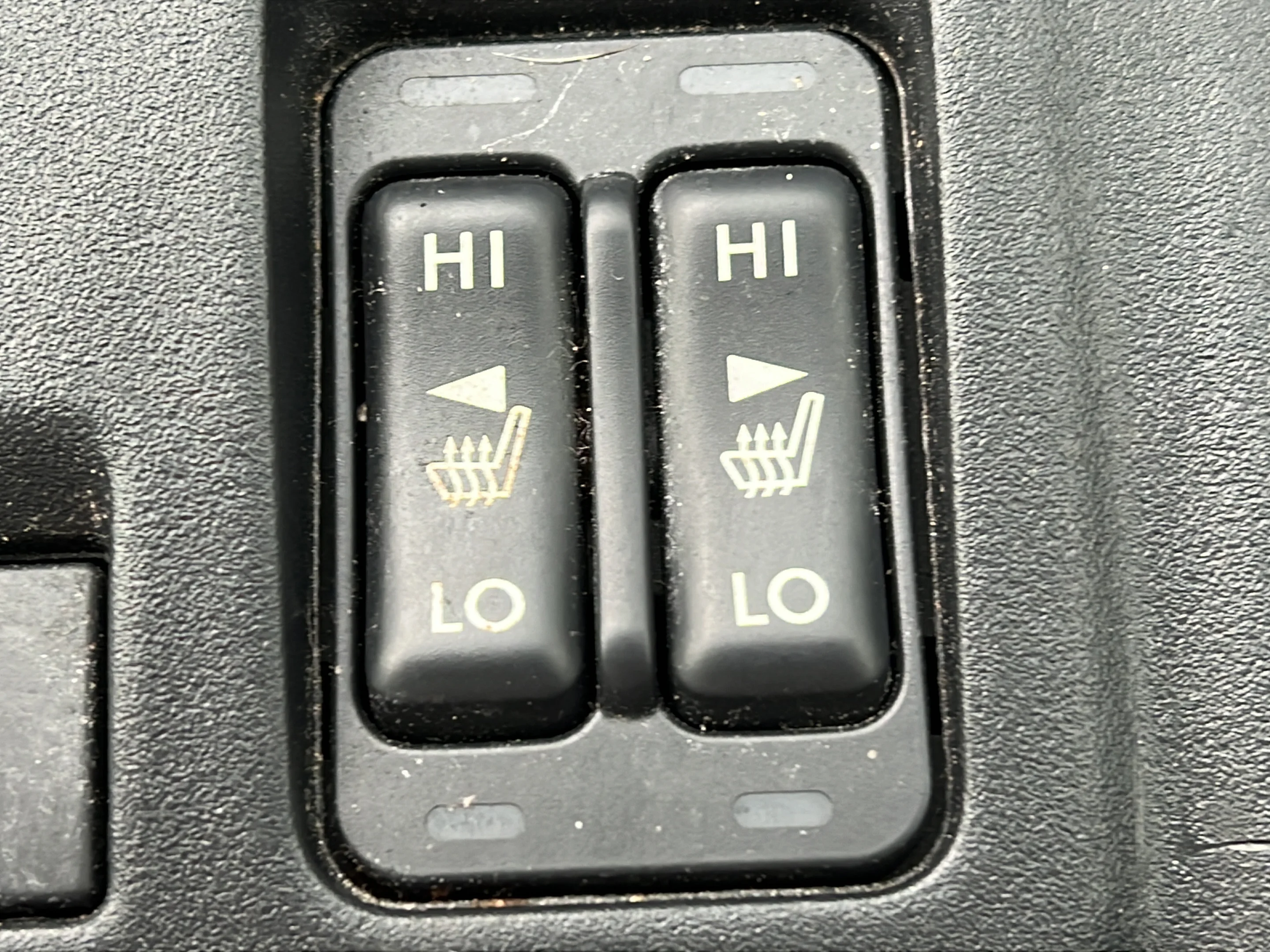 Used 2019 Ice Silver Metallic Subaru Limited image 19