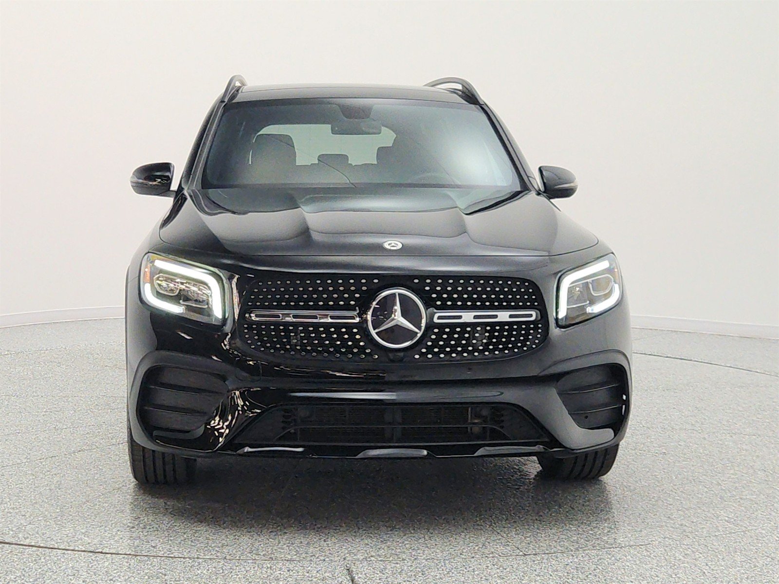 Used 2022 Night Black Mercedes-Benz GLB 250 SUV image 2