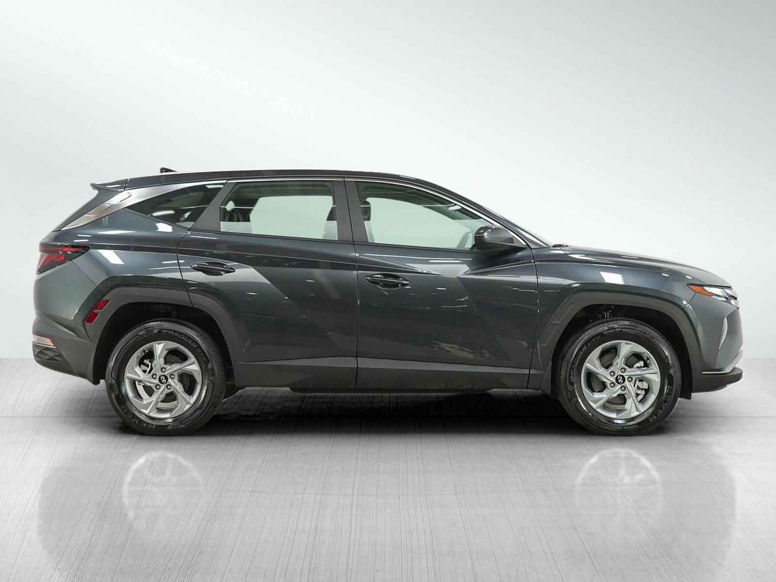2024 Hyundai Tucson SE - Photo 6