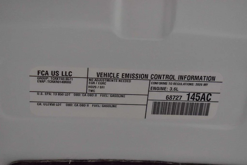 New 2026 Bright White Clear-Coat Exterior Paint Chrysler Pinnacle image 27