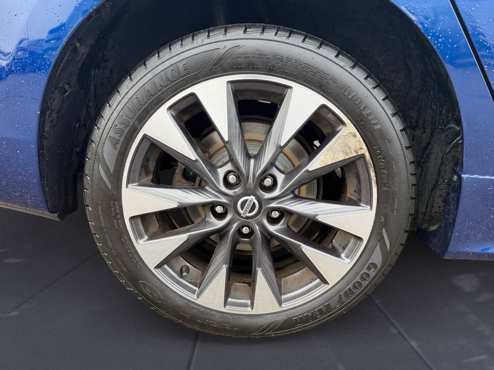 Used 2018 Deep Blue Pearl Nissan SR image 43