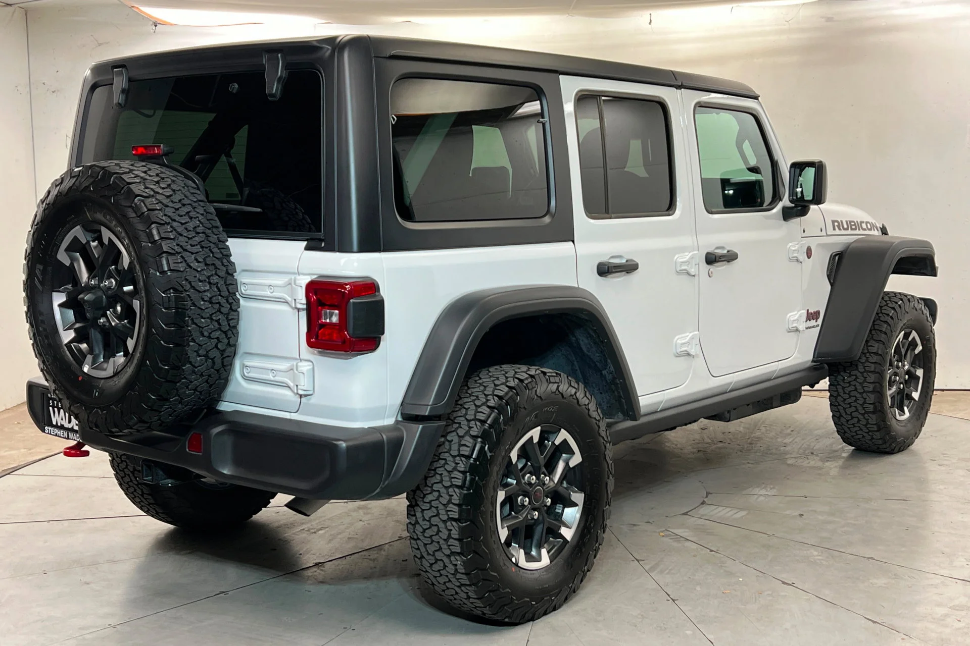 Used 2026 Bright White Clearcoat Jeep Rubicon image 5