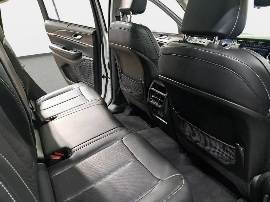 Used 2024 White Jeep Limited image 6