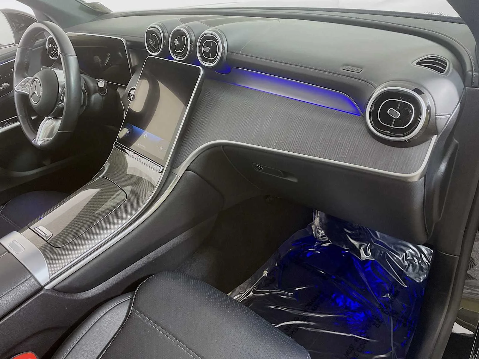 Used 2023 BLUE Mercedes-Benz GLC 300 image 28