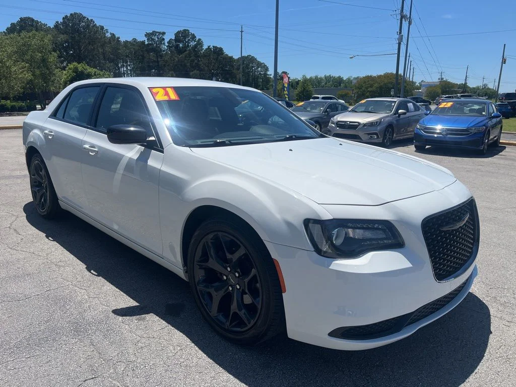 Used 2021 White Chrysler Touring image 6