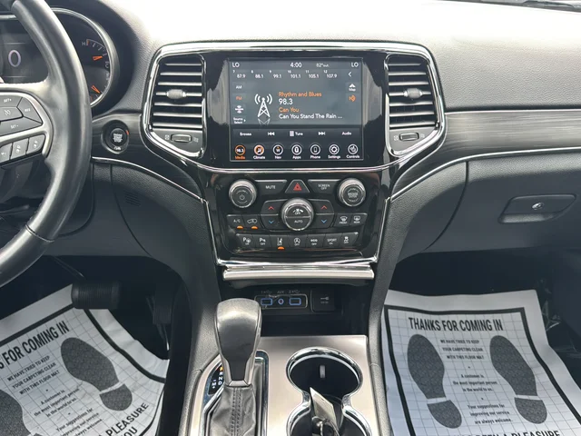 Used 2021 Gray Jeep Limited image 20