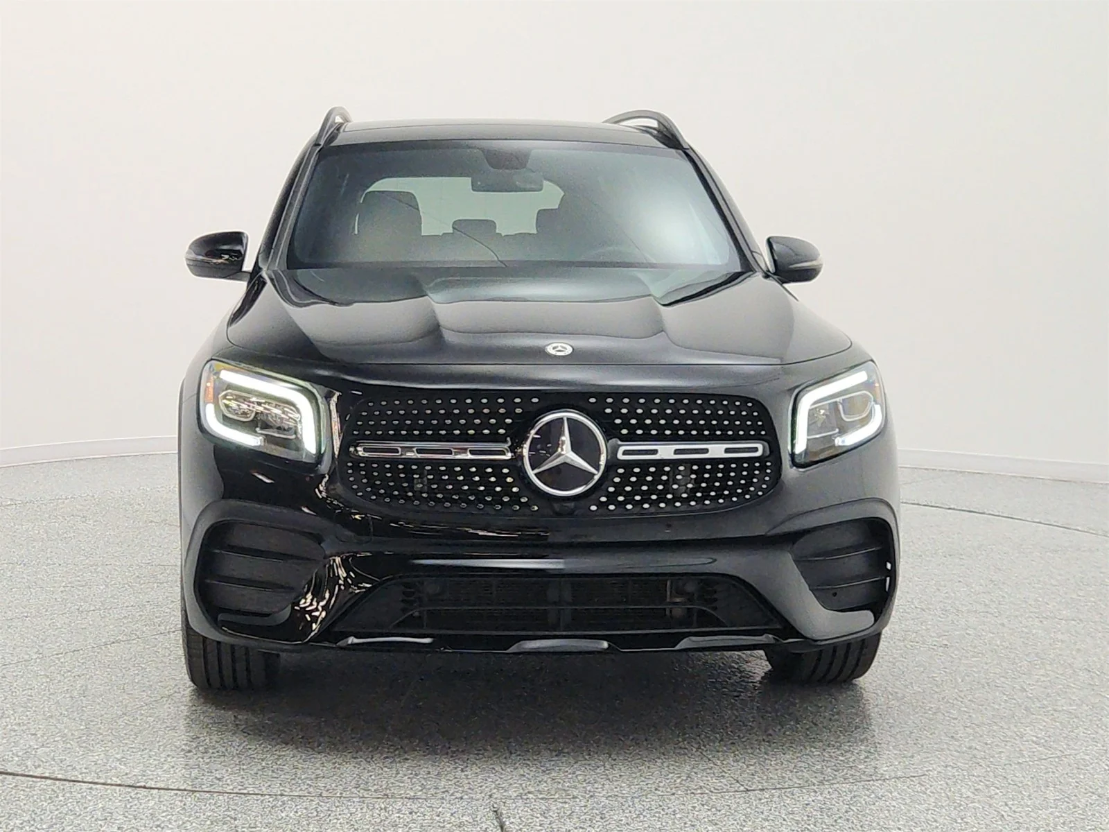 Used 2022 Night Black Mercedes-Benz GLB 250 SUV image 2