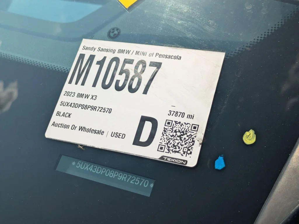 Used 2023 Black BMW sDrive30i image 6