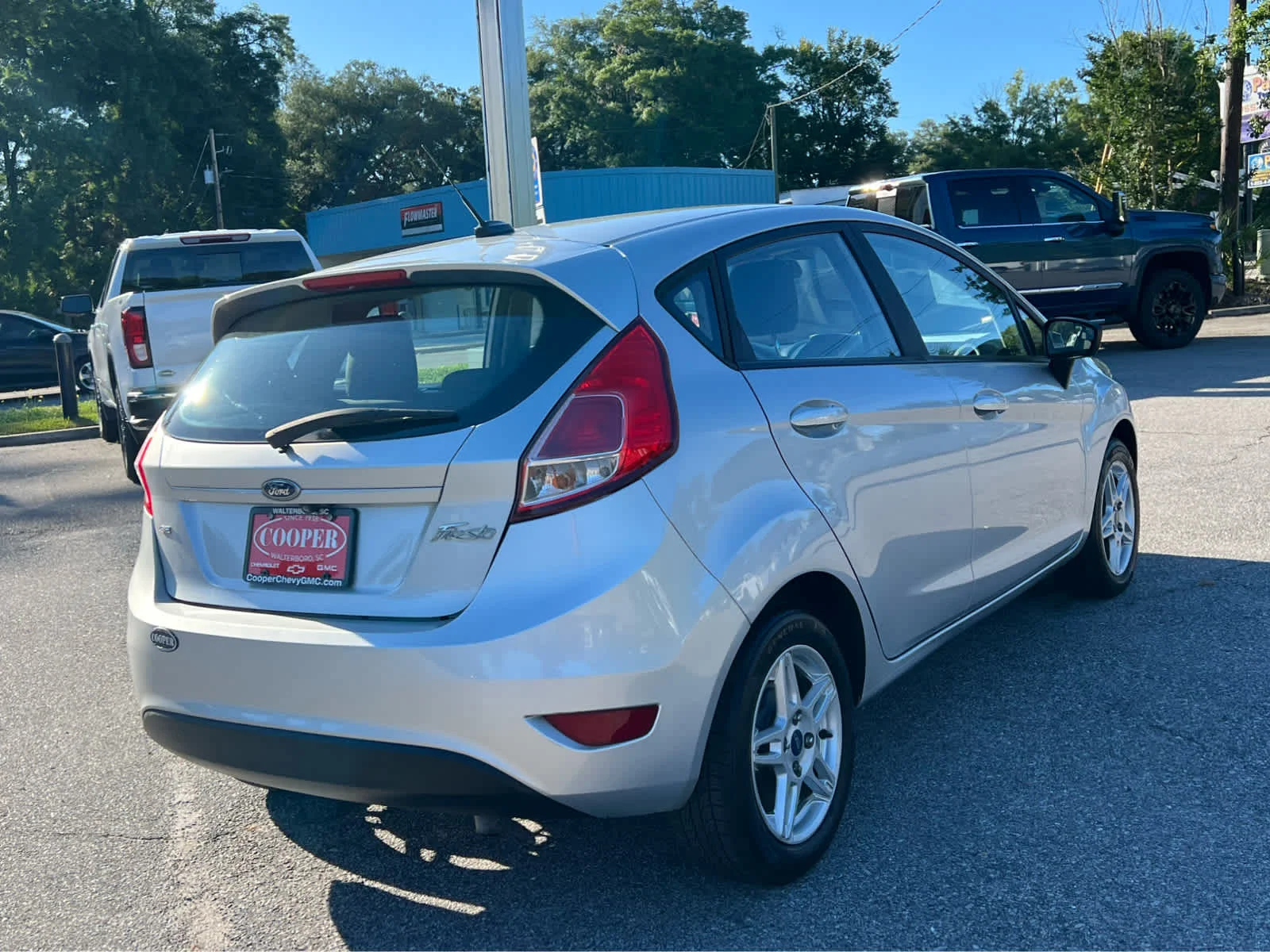Used 2018 Silver Ford SE image 3