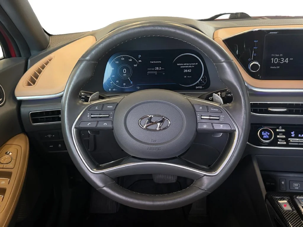 Used 2021 Red Hyundai Limited image 18