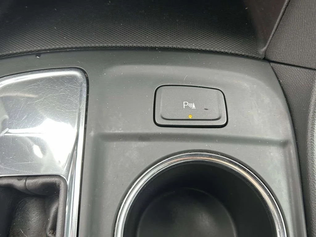 Used 2022 Iridescent Pearl Tricoat Chevrolet LT image 23